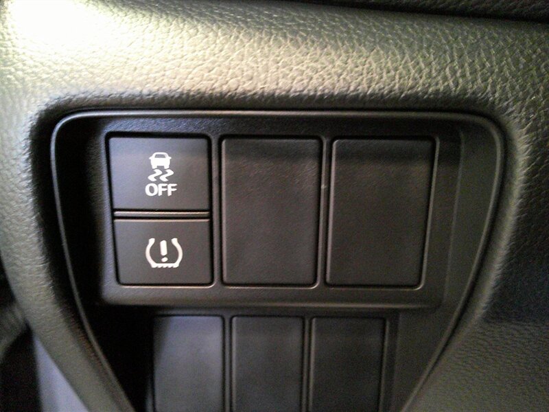 2018 Honda CR-V LX - Photo 20 - Spencerport, NY 14559