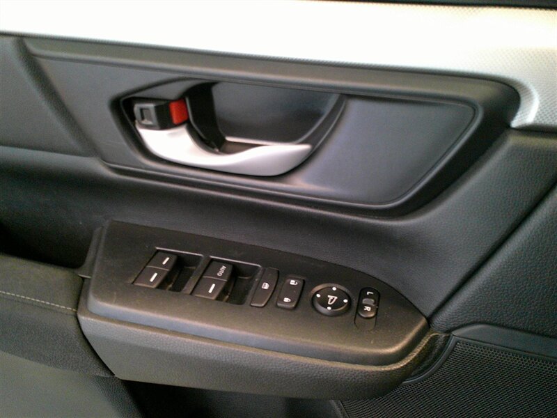 2018 Honda CR-V LX - Photo 29 - Spencerport, NY 14559