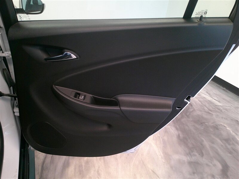 2018 Chevrolet Volt LT - Photo 32 - Spencerport, NY 14559