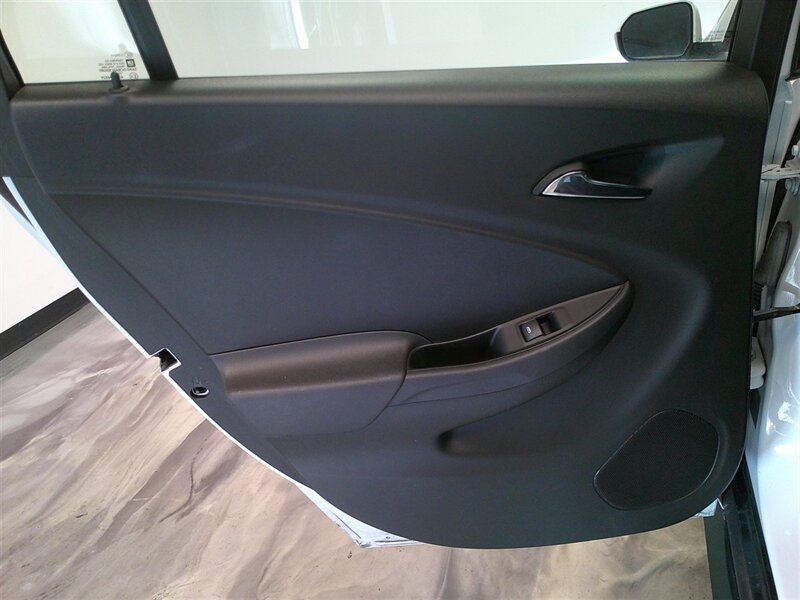 2018 Chevrolet Volt LT - Photo 31 - Spencerport, NY 14559