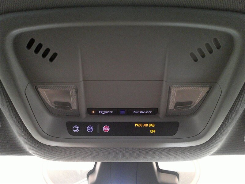 2018 Chevrolet Volt LT - Photo 22 - Spencerport, NY 14559