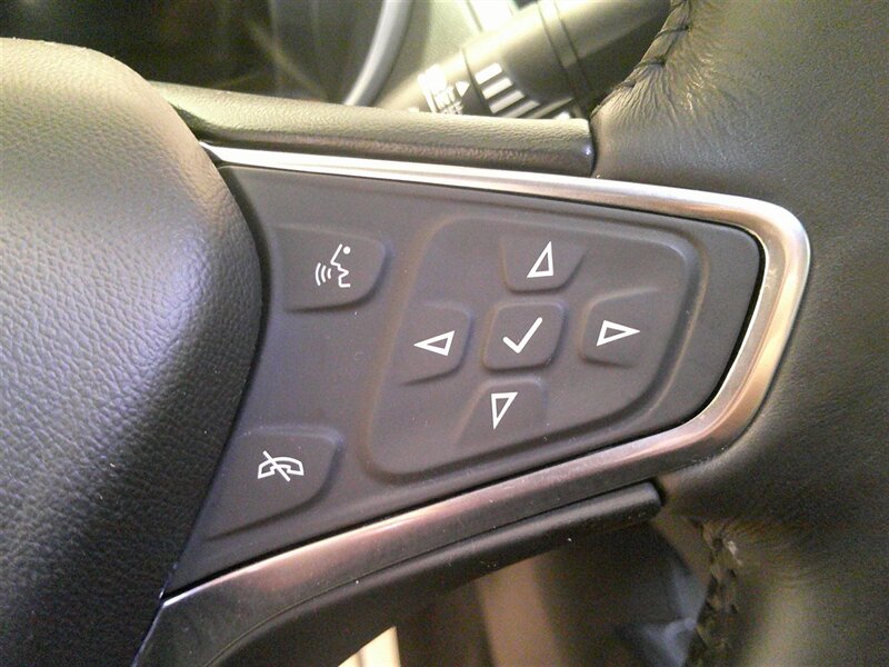 2018 Chevrolet Volt LT - Photo 11 - Spencerport, NY 14559