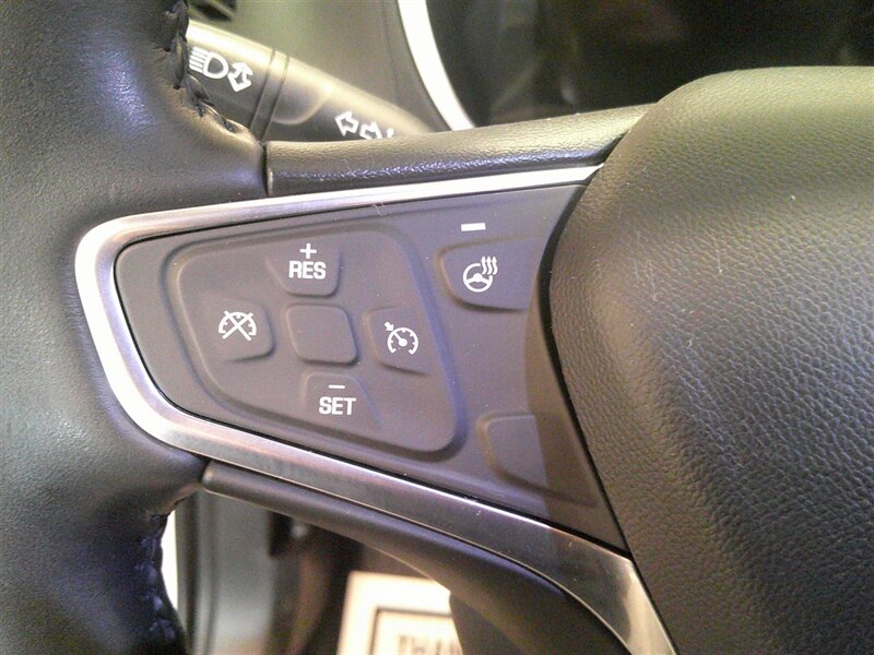 2018 Chevrolet Volt LT - Photo 10 - Spencerport, NY 14559