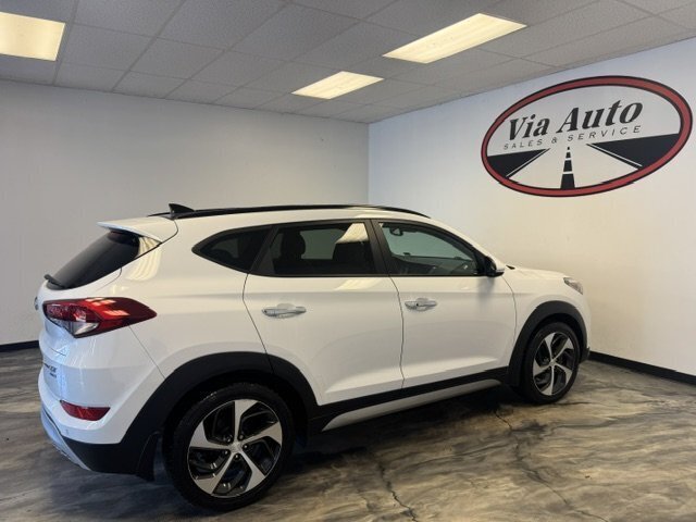 2017 Hyundai TUCSON Limited - Photo 8 - Spencerport, NY 14559