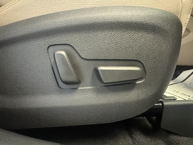 2017 Hyundai TUCSON Limited - Photo 34 - Spencerport, NY 14559