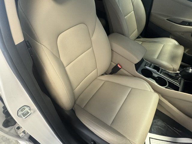 2017 Hyundai TUCSON Limited - Photo 33 - Spencerport, NY 14559
