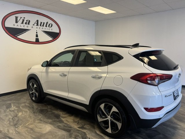 2017 Hyundai TUCSON Limited - Photo 12 - Spencerport, NY 14559