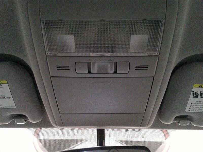 2009 Toyota Prius   - Photo 18 - Spencerport, NY 14559