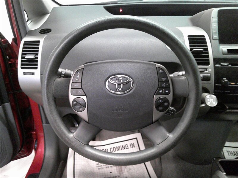2009 Toyota Prius   - Photo 7 - Spencerport, NY 14559