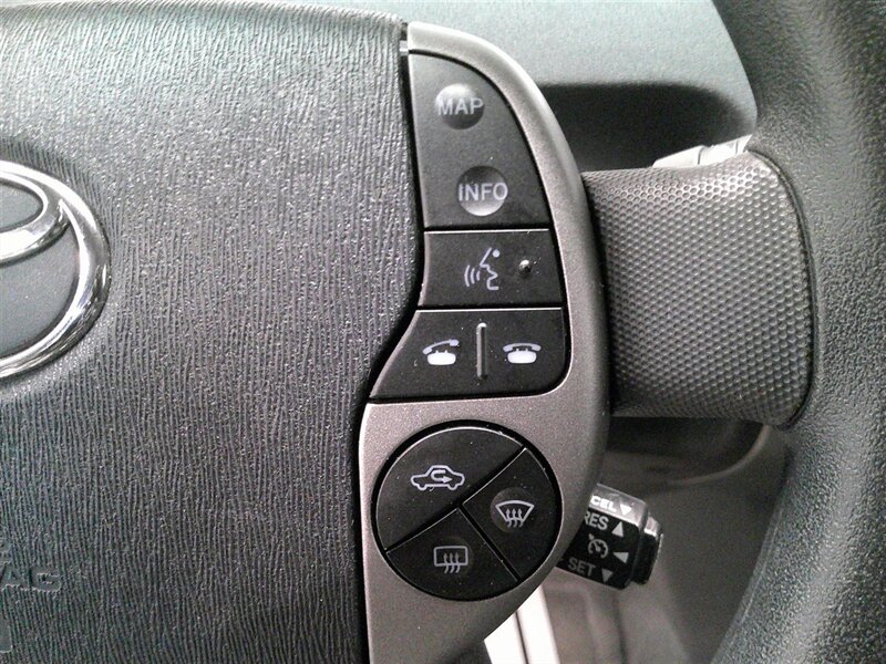 2009 Toyota Prius   - Photo 9 - Spencerport, NY 14559