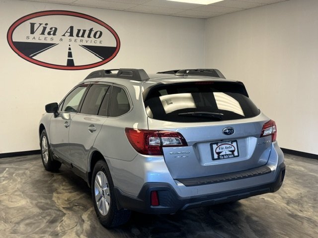 2018 Subaru Outback 2.5i Premium - Photo 12 - Spencerport, NY 14559