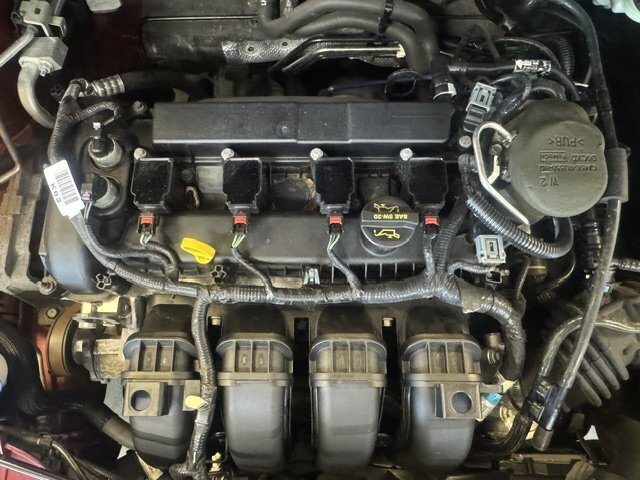 2014 Ford Focus SE - Photo 6 - Spencerport, NY 14559