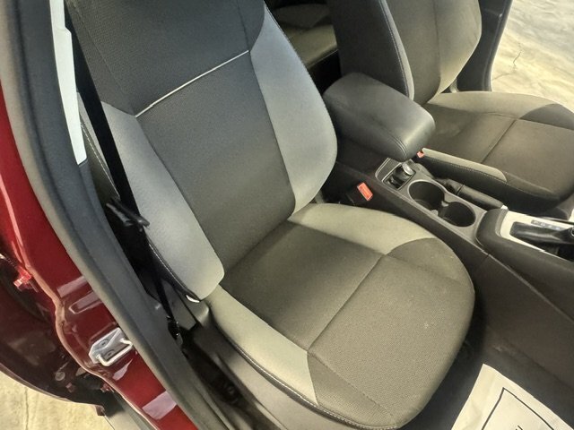 2014 Ford Focus SE - Photo 21 - Spencerport, NY 14559