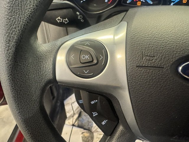 2014 Ford Focus SE - Photo 10 - Spencerport, NY 14559