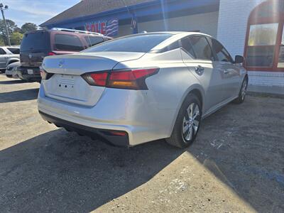 2019 Nissan Altima 2.5 S   - Photo 4 - Columbia, SC 29210