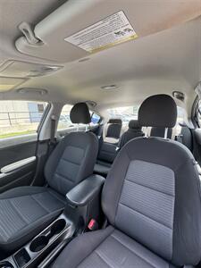 2018 Kia Forte LX   - Photo 4 - Columbia, SC 29210