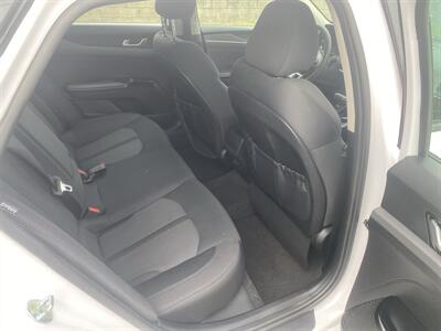 2022 Kia K5 LXS - Photo 10 - Columbia, SC 29210