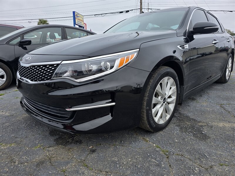 2018 Kia Optima EX   - Photo 1 - Columbia, SC 29210
