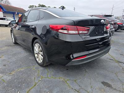 2018 Kia Optima EX   - Photo 6 - Columbia, SC 29210