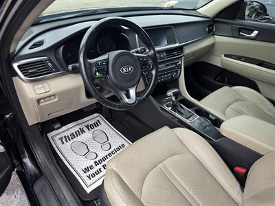 2018 Kia Optima EX   - Photo 8 - Columbia, SC 29210