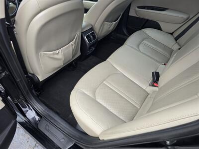 2018 Kia Optima EX   - Photo 10 - Columbia, SC 29210