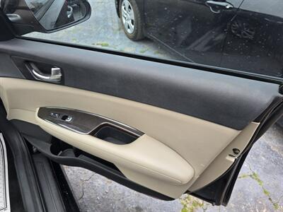 2018 Kia Optima EX   - Photo 13 - Columbia, SC 29210