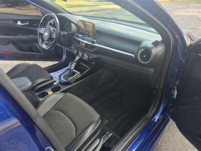 2021 Kia Forte GT-Line   - Photo 8 - Columbia, SC 29210