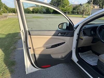 2016 Hyundai Tucson Sport - Photo 11 - Columbia, SC 29210