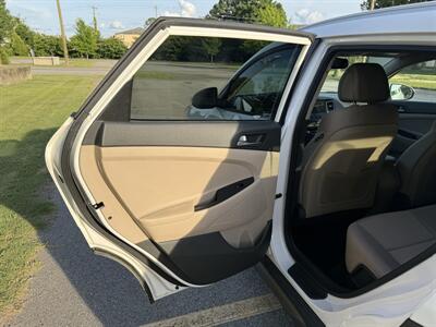 2016 Hyundai Tucson Sport - Photo 12 - Columbia, SC 29210