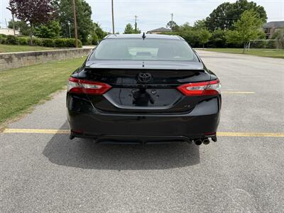 2019 Toyota Camry SE - Photo 4 - Columbia, SC 29210