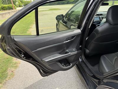 2019 Toyota Camry SE - Photo 9 - Columbia, SC 29210