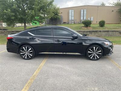 2020 Nissan Altima 2.5 SR - Photo 2 - Columbia, SC 29210