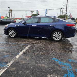 2018 Kia Optima EX Tech   - Photo 8 - Columbia, SC 29210