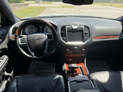 2014 Chrysler 300 Series Touring   - Photo 14 - Columbia, SC 29210
