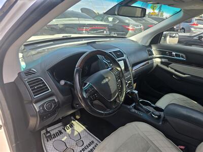 2017 Ford Explorer Platinum   - Photo 8 - Columbia, SC 29210