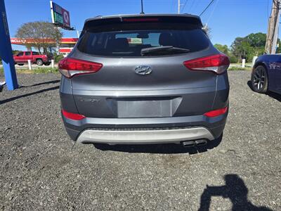 2017 Hyundai Tucson Value - Photo 5 - Columbia, SC 29210