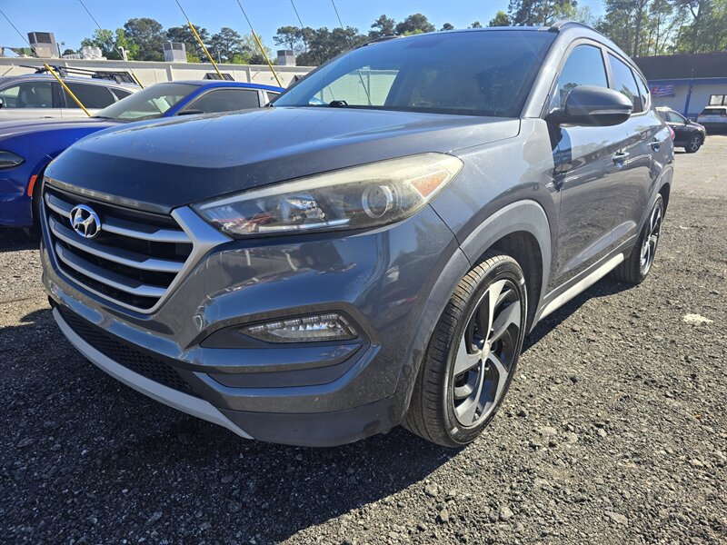 2017 Hyundai Tucson Value   - Photo 1 - Columbia, SC 29210