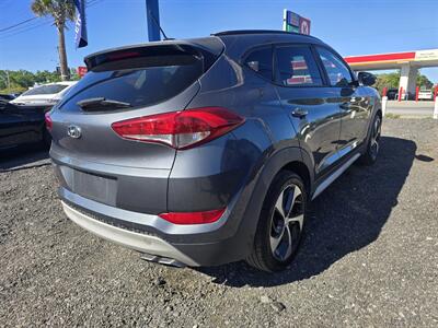 2017 Hyundai Tucson Value - Photo 4 - Columbia, SC 29210