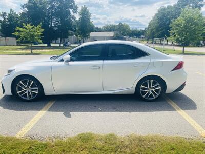 2019 Lexus IS 300   - Photo 5 - Columbia, SC 29210