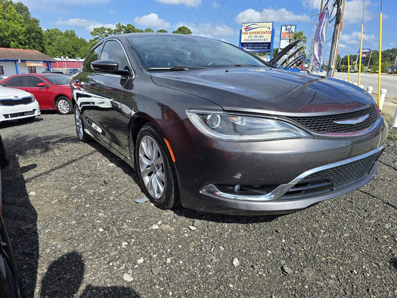 2016 Chrysler 200 Series C - Photo 1 - Columbia, SC 29210