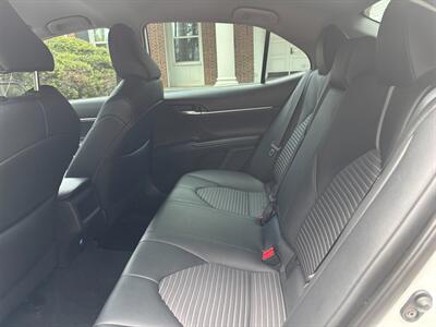 2019 Toyota Camry SE   - Photo 9 - Columbia, SC 29210