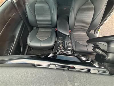 2019 Toyota Camry SE   - Photo 7 - Columbia, SC 29210