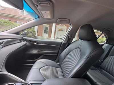 2019 Toyota Camry SE   - Photo 10 - Columbia, SC 29210