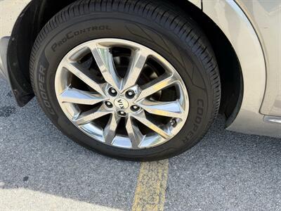 2016 Kia Sorento SX Limited V6   - Photo 19 - Columbia, SC 29210