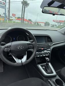 2020 Hyundai ELANTRA SEL   - Photo 7 - Columbia, SC 29210
