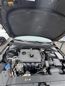 2020 Hyundai ELANTRA SEL   - Photo 12 - Columbia, SC 29210