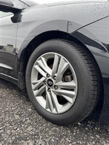 2020 Hyundai ELANTRA SEL   - Photo 3 - Columbia, SC 29210