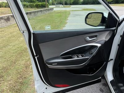 2016 Hyundai SANTA FE SE   - Photo 13 - Columbia, SC 29210