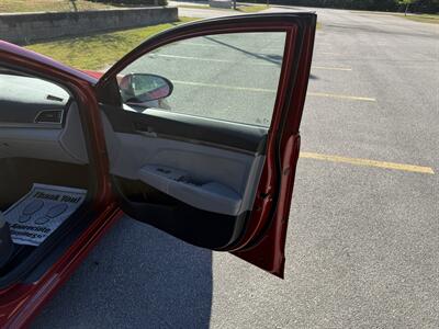 2018 Hyundai Elantra SEL   - Photo 17 - Columbia, SC 29210