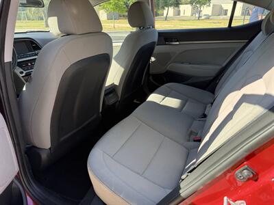 2018 Hyundai Elantra SEL   - Photo 7 - Columbia, SC 29210